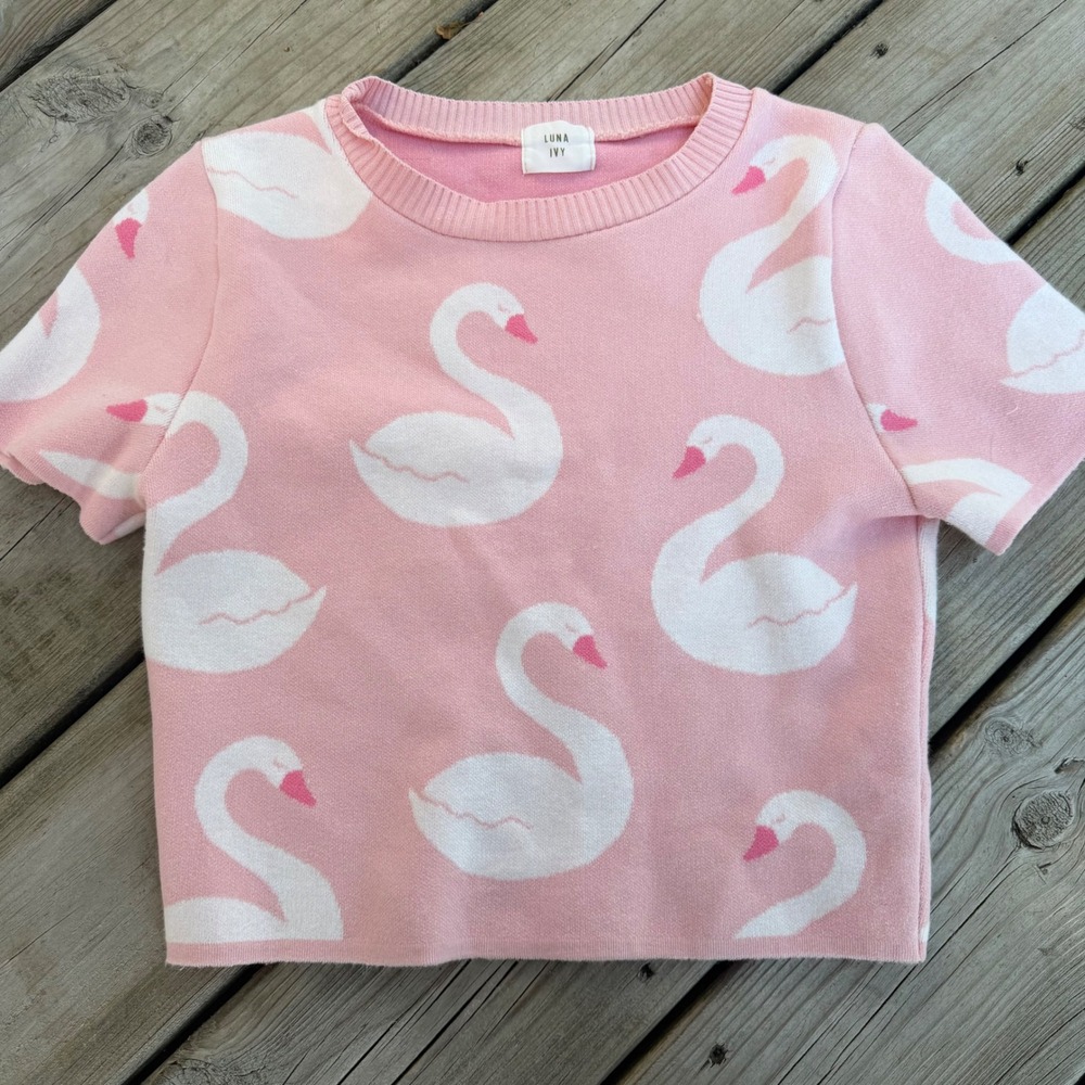 Luna Ivy Pink Swan Print Short Sleeve Knit Crop Top Sweater Womens ML USA Made